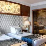 Hotel Lords Palace Casino 5*