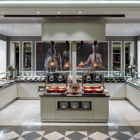 Lords Palace Casino Szálloda Kerínia