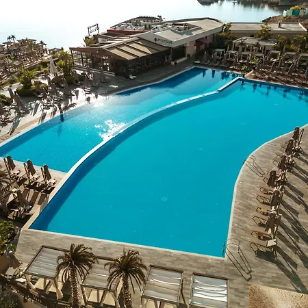 Lords Palace Casino 5*