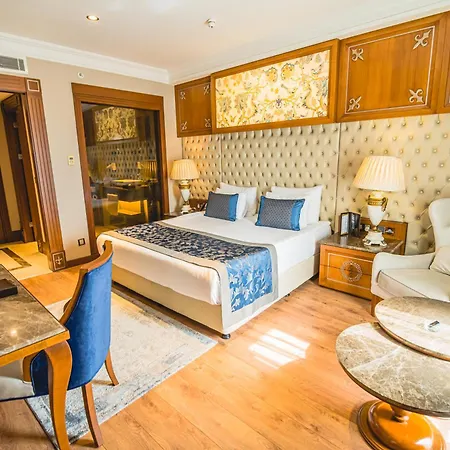 Lords Palace Casino Otel 5*