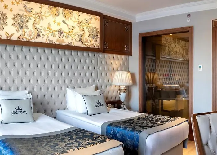 Отель Lords Palace Casino 5*