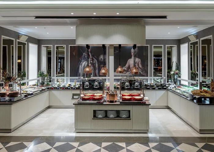 Lords Palace Casino Отель Кирения